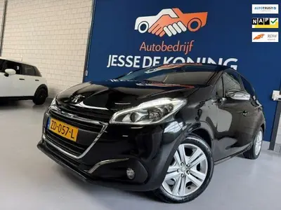 Peugeot 208 1.2 PureTech Signature / bj.2019 / kleur: zwart/ uit 2019