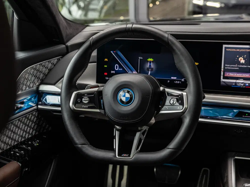 BMW i7 xDrive60 106 kWh uit 2023, foto 12