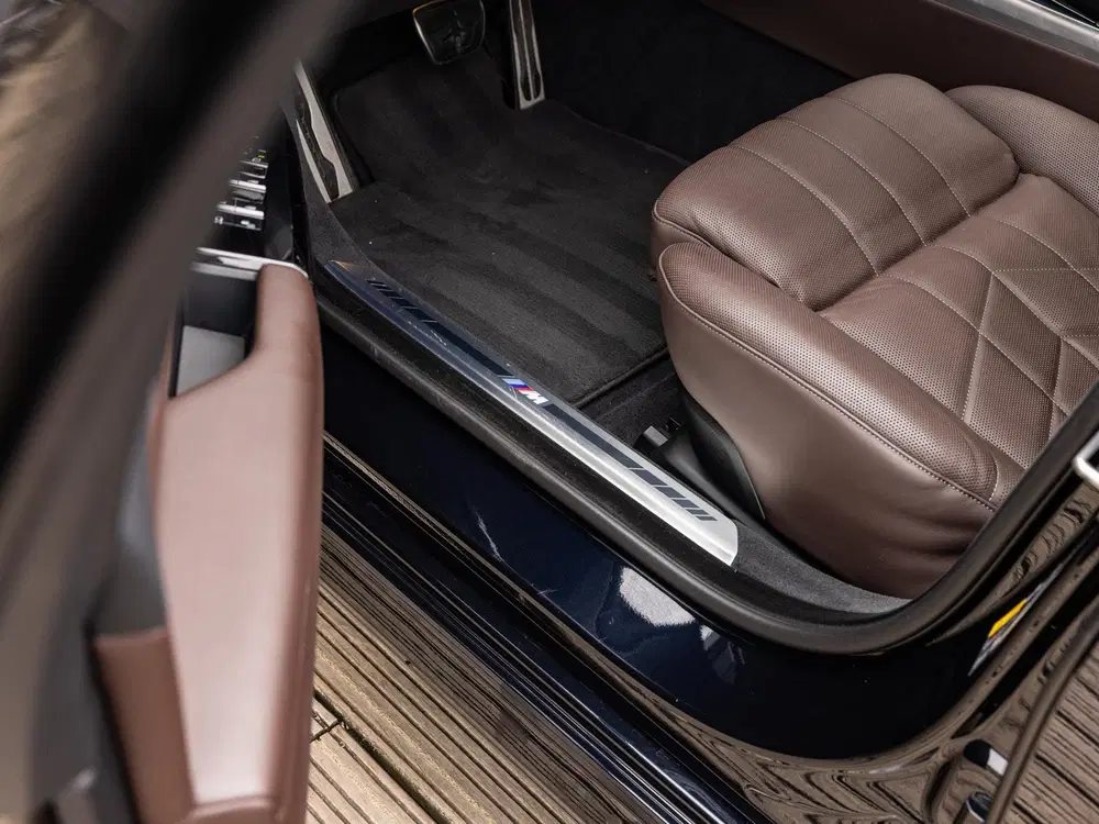 BMW i7 xDrive60 106 kWh uit 2023, foto 18