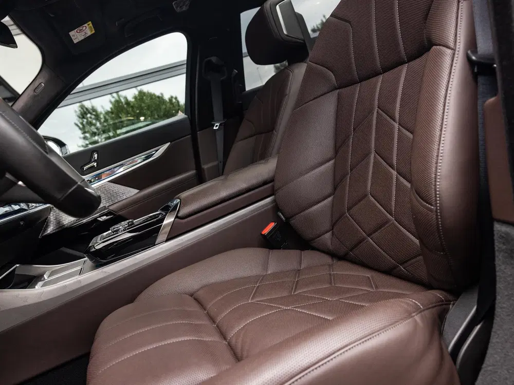 BMW i7 xDrive60 106 kWh uit 2023, foto 19