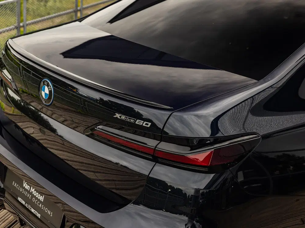 BMW i7 xDrive60 106 kWh uit 2023, foto 8