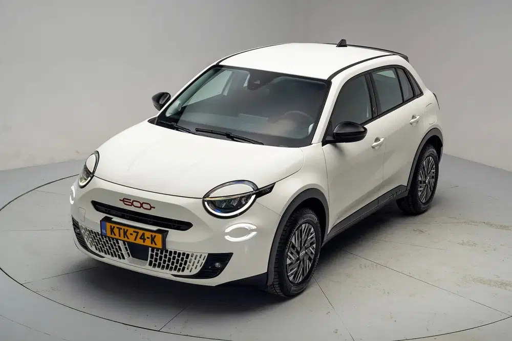 Fiat 600e RED 54 kWh [ LED Apple uit 2024, foto 11