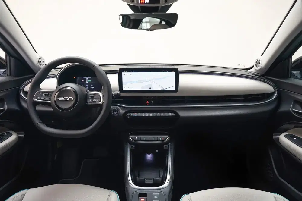 Fiat 600 600e La Prima 54 kWh [ Navi Camera Apple uit 2025, foto 4
