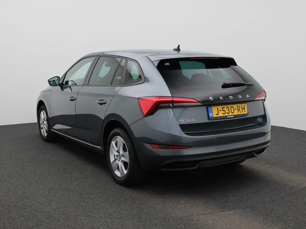 Skoda Scala 1.0 TSI Sport Business uit 2020, foto 2