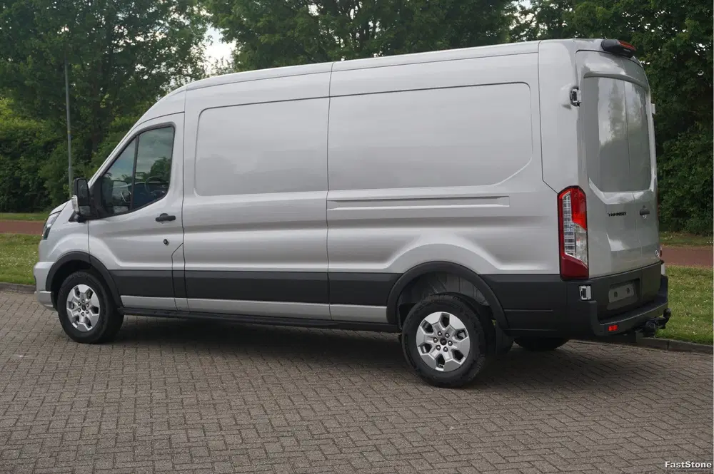 Ford Transit 350L L3H2 Limited AUT-8 165PK BPM VRIJ Nav uit 2024, foto 3