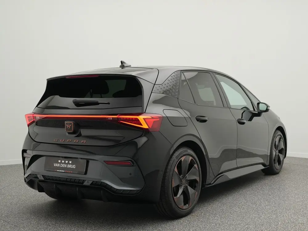 Cupra Born 63 kWh 231pk uit 2025, foto 2