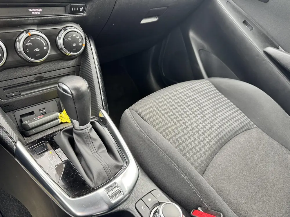 Mazda 2 1.5 Skyactiv-G TS+ Automaat | LED | DODEHOEK DETECTI uit 2019, foto 12