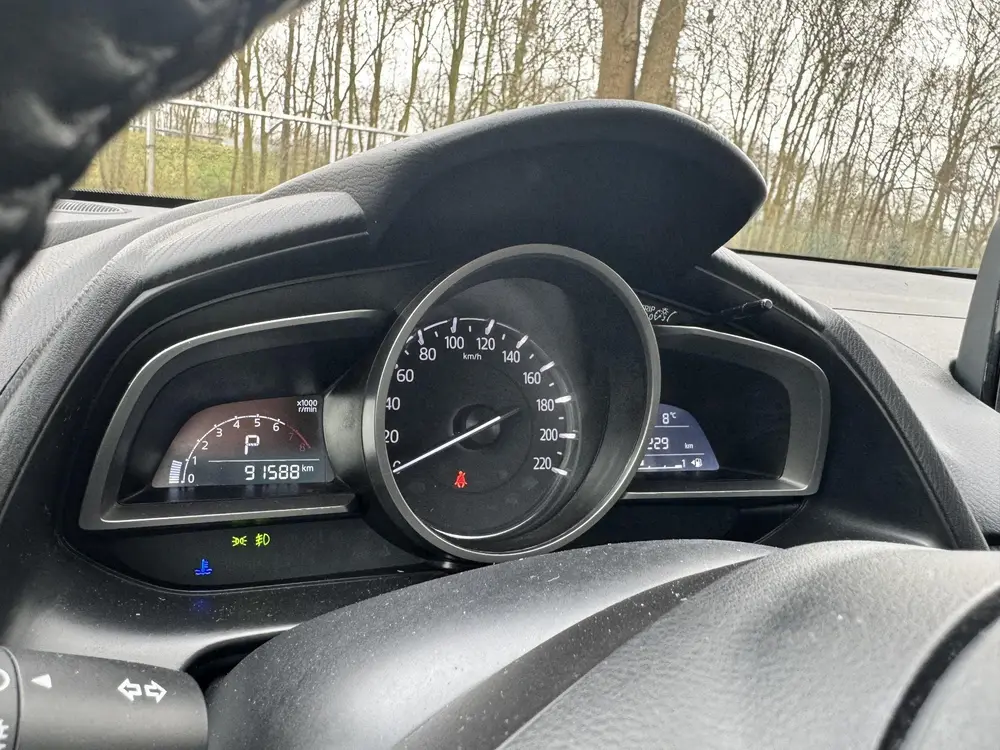 Mazda 2 1.5 Skyactiv-G TS+ Automaat | LED | DODEHOEK DETECTI uit 2019, foto 19