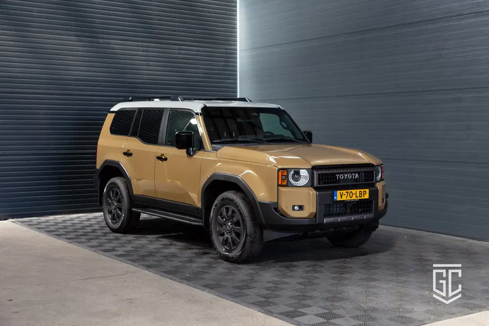 Toyota Land Cruiser 2.8 D-4D Blind Van First Edition uit 2024