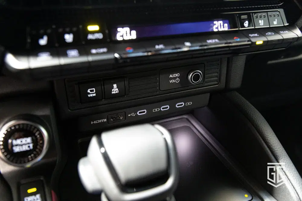 Toyota Land Cruiser 2.8 D-4D Blind Van First Edition uit 2024, foto 13