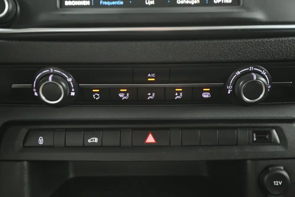 Peugeot Expert 2.0 BlueHDI L2H1 uit 2022, foto 17