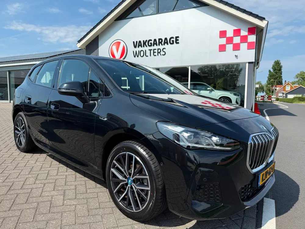BMW 2-serie 225e xDrive M Sportpakket Aut. uit 2022, foto 5