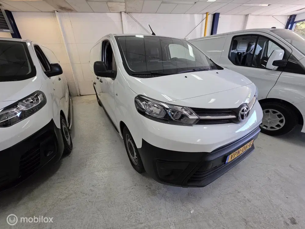Toyota Proace 2.0 D-4D Airco Cruise P.Sensoren uit 2022, foto 2