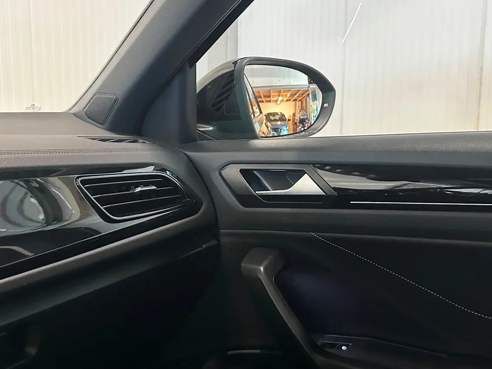 Volkswagen T-Roc 1.5 TSI R-Line Business | CAMERA | IQ DRIVE uit 2024, foto 19