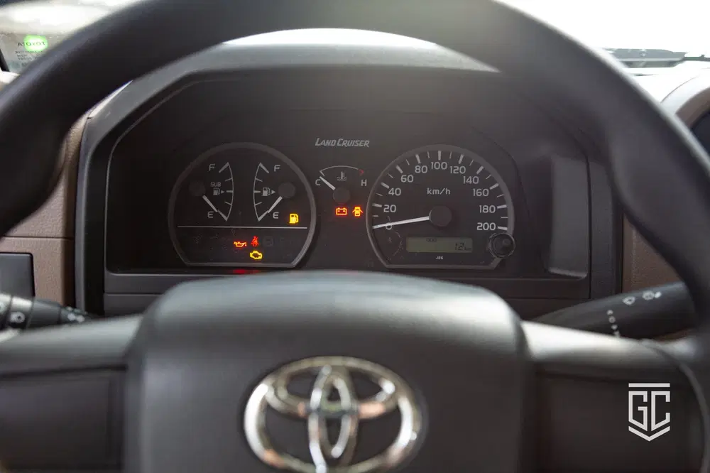 Toyota Land Cruiser GRJ78 M uit 2024, foto 15