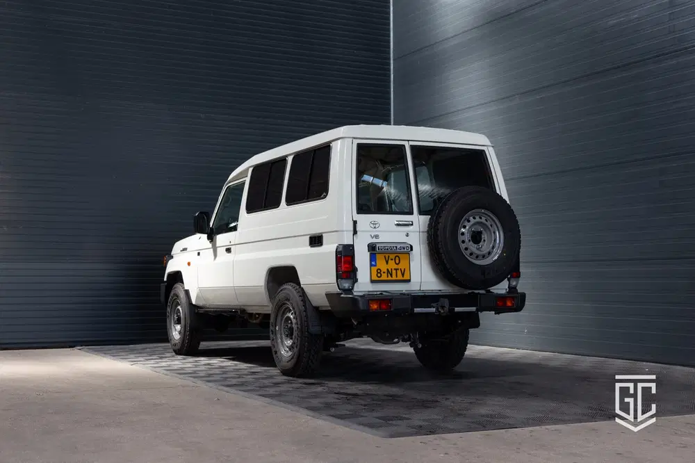Toyota Land Cruiser GRJ78 M uit 2024, foto 6