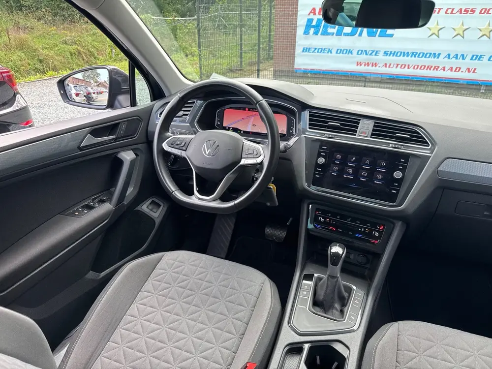Volkswagen Tiguan TSI 245PK eHYBRIDE DSG LIFE VIRTUAL/CAMERA uit 2022, foto 13