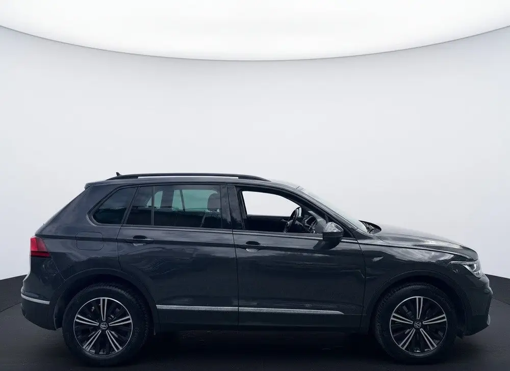 Volkswagen Tiguan TSI 245PK eHYBRIDE DSG LIFE VIRTUAL/CAMERA uit 2022, foto 6