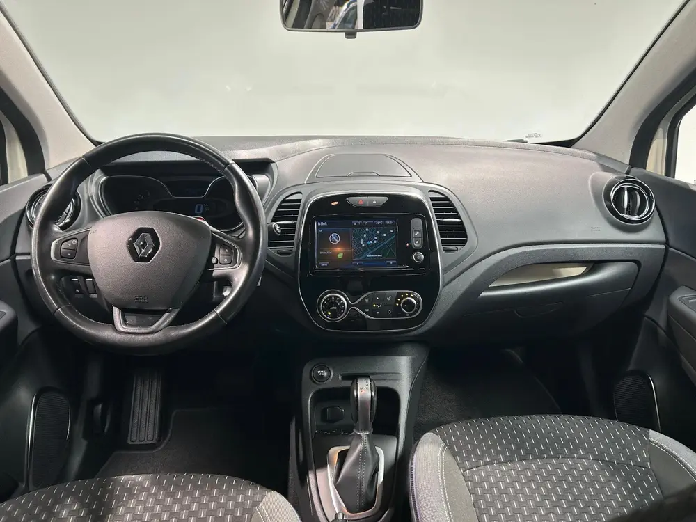 Renault Captur 1.3 TCe Intens uit 2019, foto 3