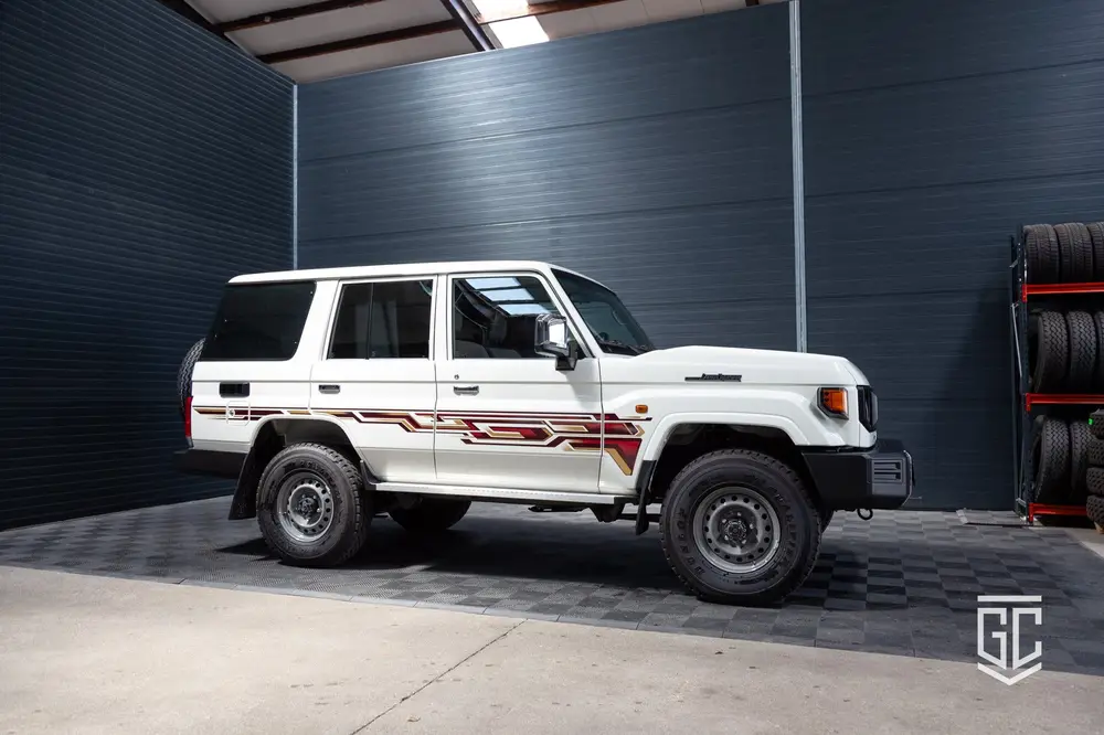 Toyota Land Cruiser GRJ76 E M uit 2024