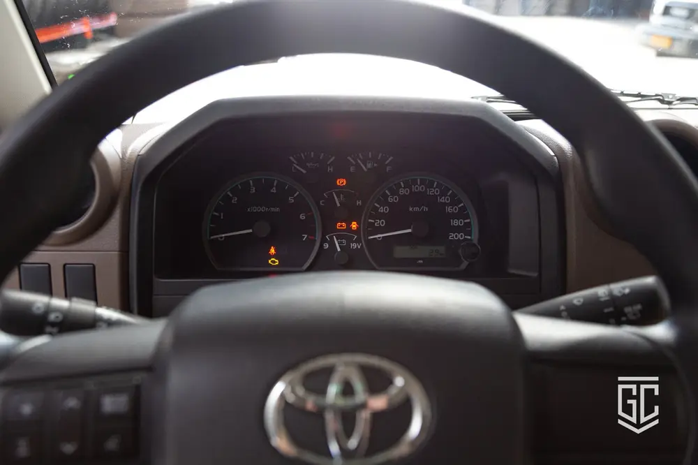 Toyota Land Cruiser GRJ76 E M uit 2024, foto 12