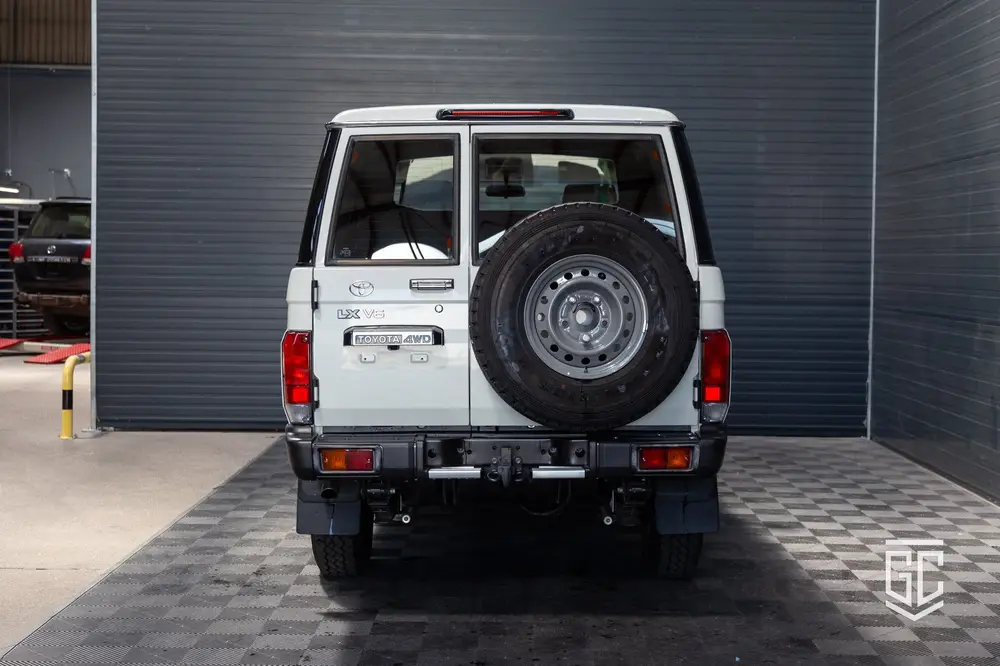 Toyota Land Cruiser GRJ76 E M uit 2024, foto 4