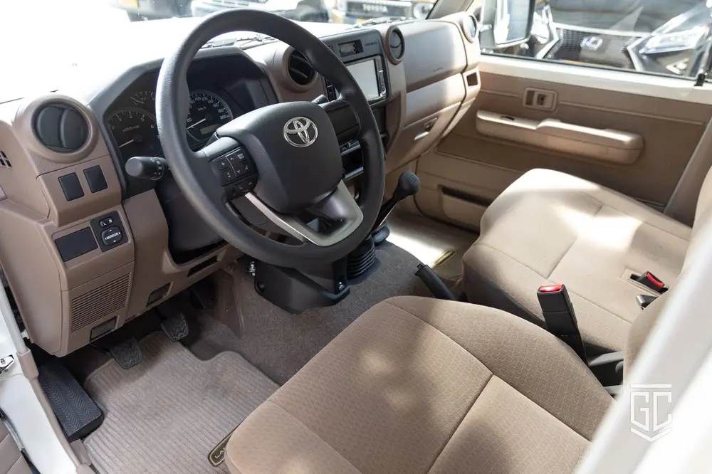 Toyota Land Cruiser GRJ76 E M uit 2024, foto 6