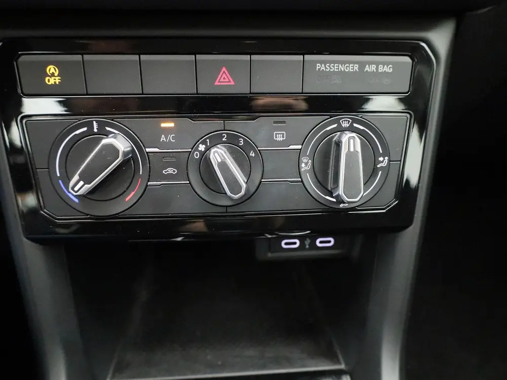 Volkswagen T-Cross 1.0 TSI Life | Airconditioning | Bluetoot uit 2021, foto 20