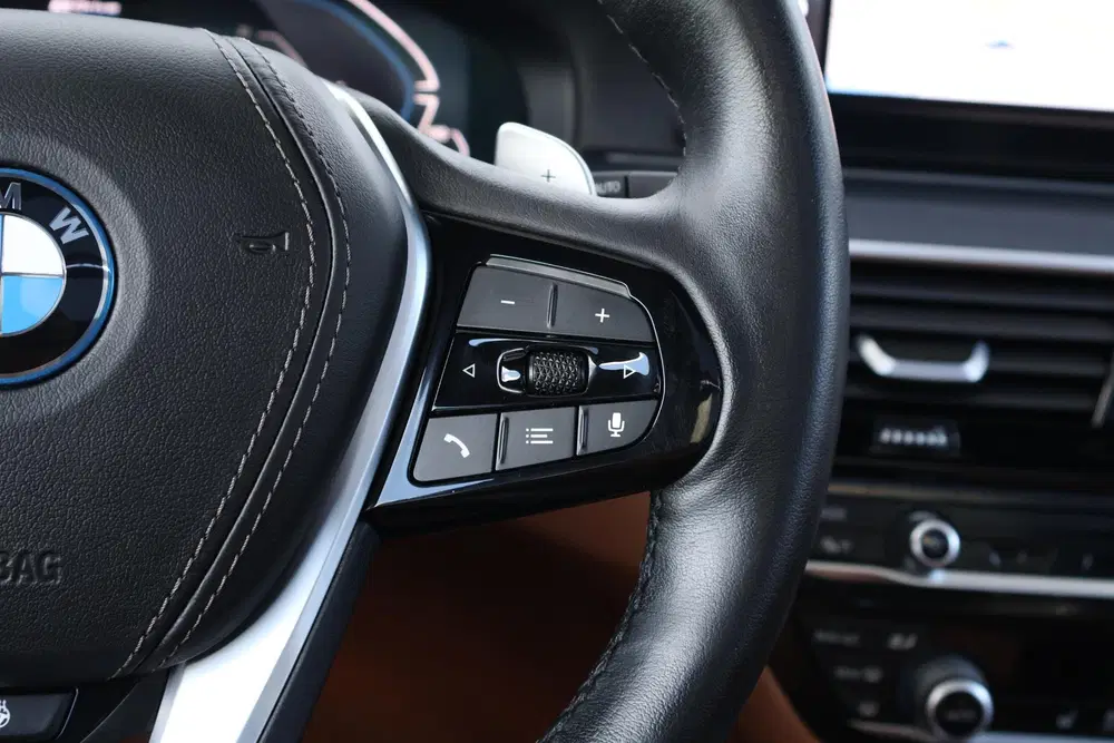 BMW 5-serie 530e Business Edition Plus uit 2022, foto 18