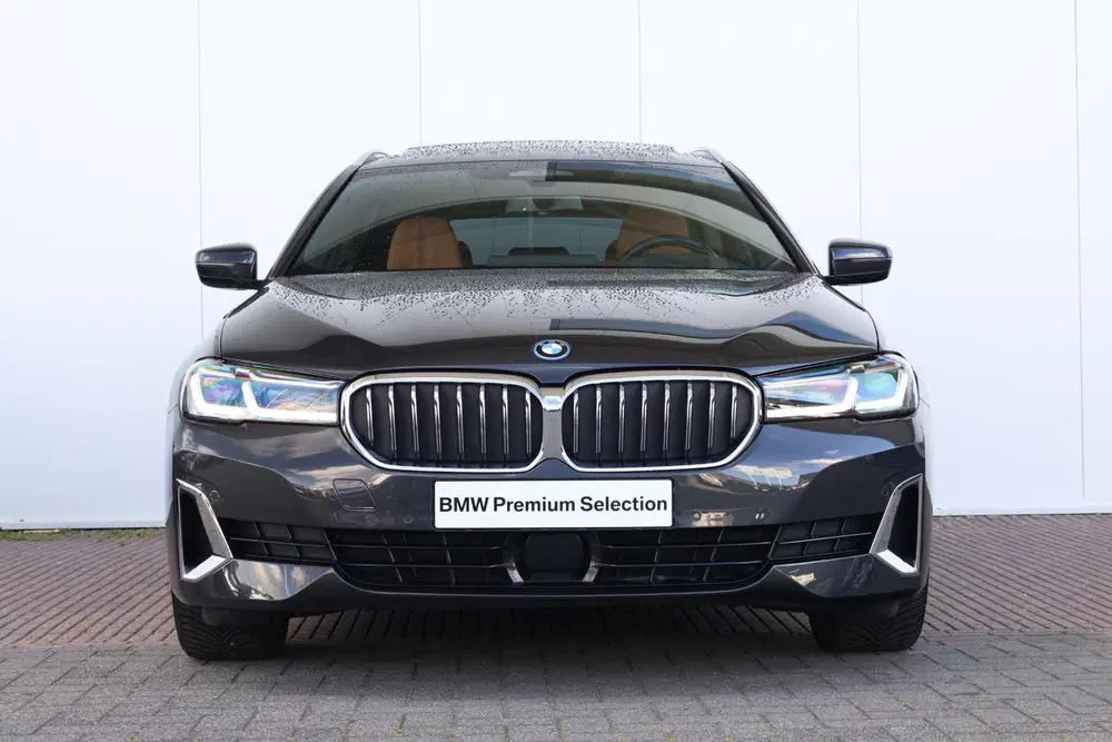 BMW 5-serie 530e Business Edition Plus uit 2022, foto 2