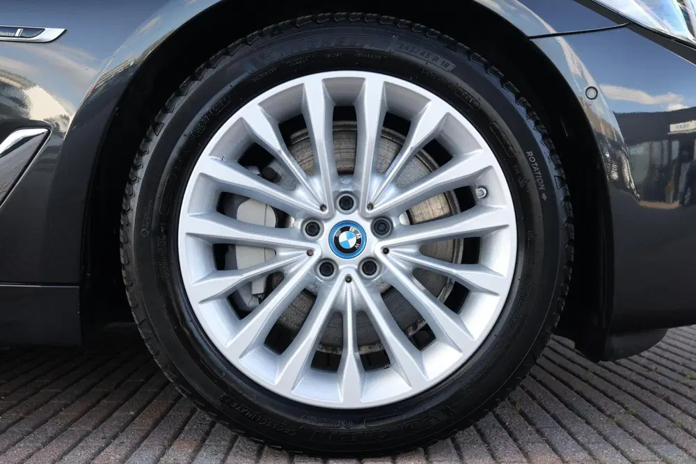 BMW 5-serie 530e Business Edition Plus uit 2022, foto 6