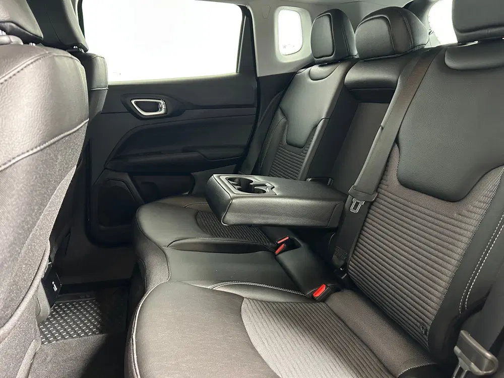 Jeep Compass 1.5T e-Hybrid. 360 camera uit 2024, foto 13