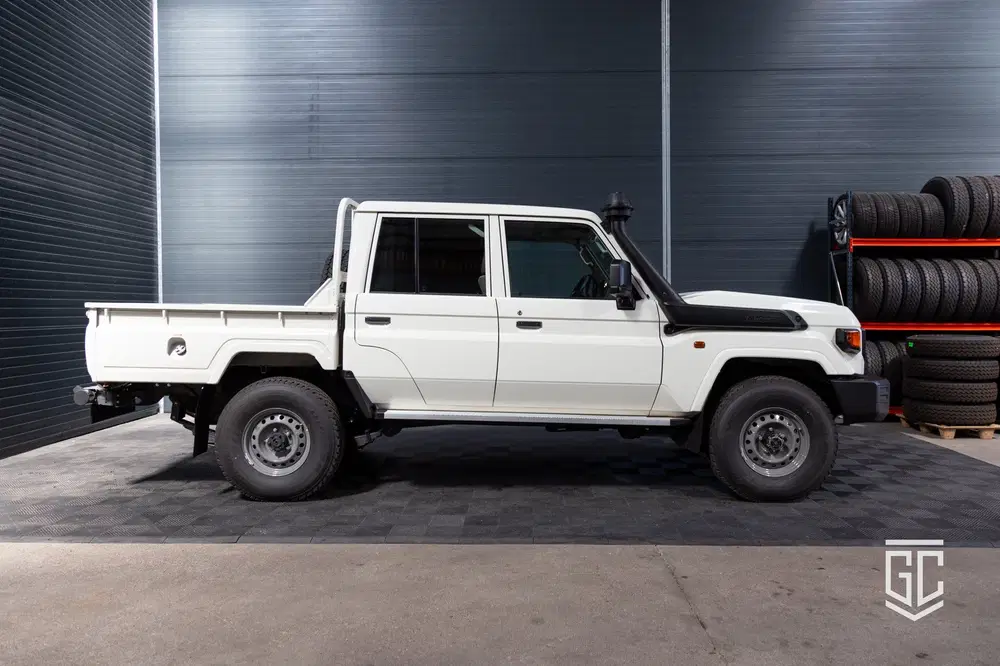Toyota Land Cruiser GDJ79 Double Cab E A uit 2024, foto 2
