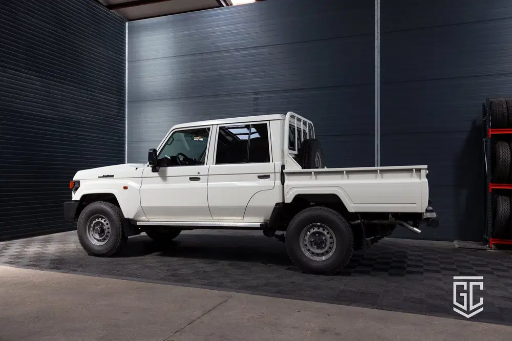 Toyota Land Cruiser GDJ79 Double Cab E A uit 2024, foto 3