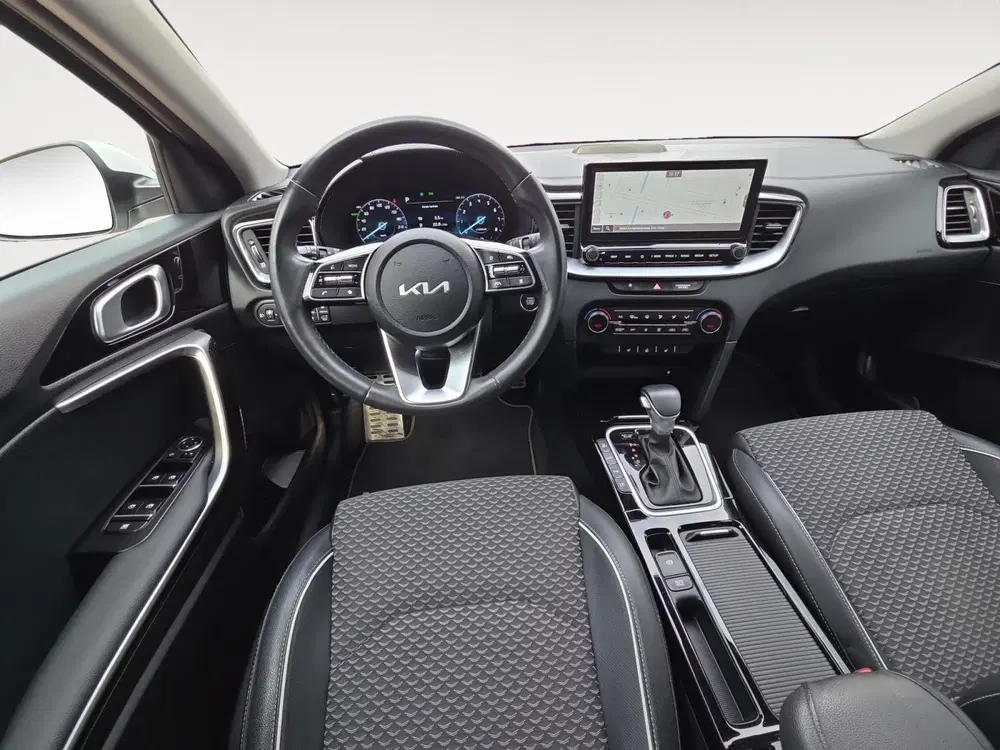 Kia Ceed 1.6i PHEV DynamicPlusLine Navi uit 2024, foto 13