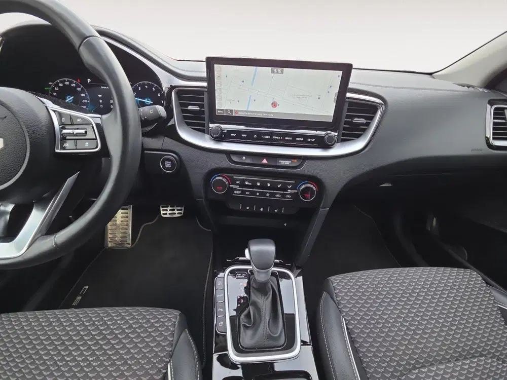 Kia Ceed 1.6i PHEV DynamicPlusLine Navi uit 2024, foto 18