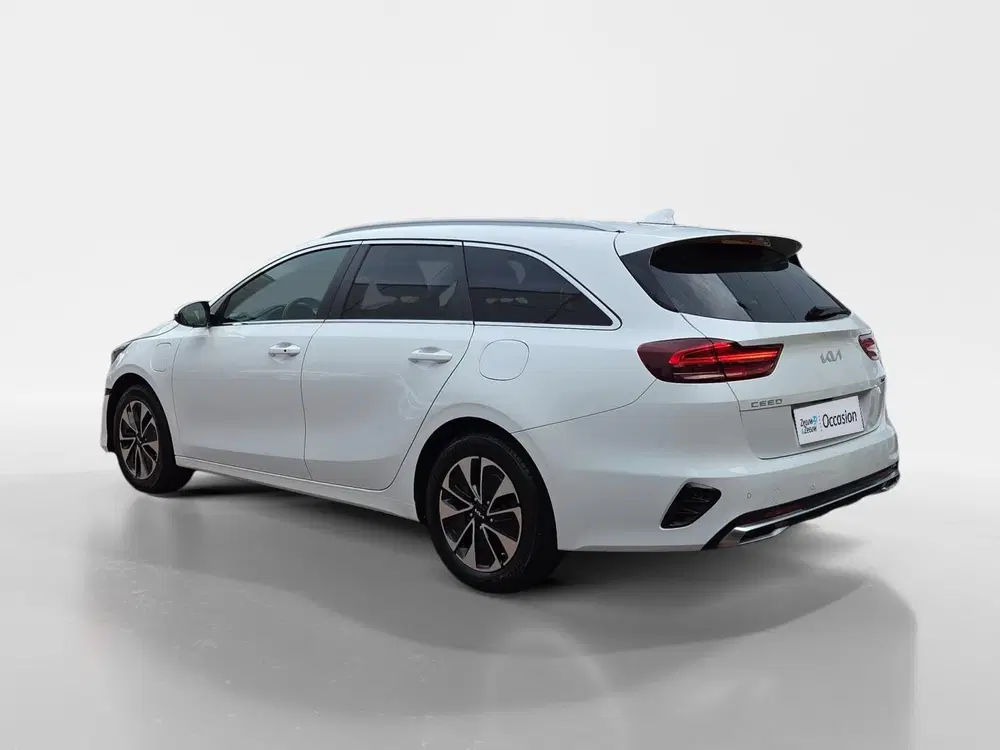 Kia Ceed 1.6i PHEV DynamicPlusLine Navi uit 2024, foto 6