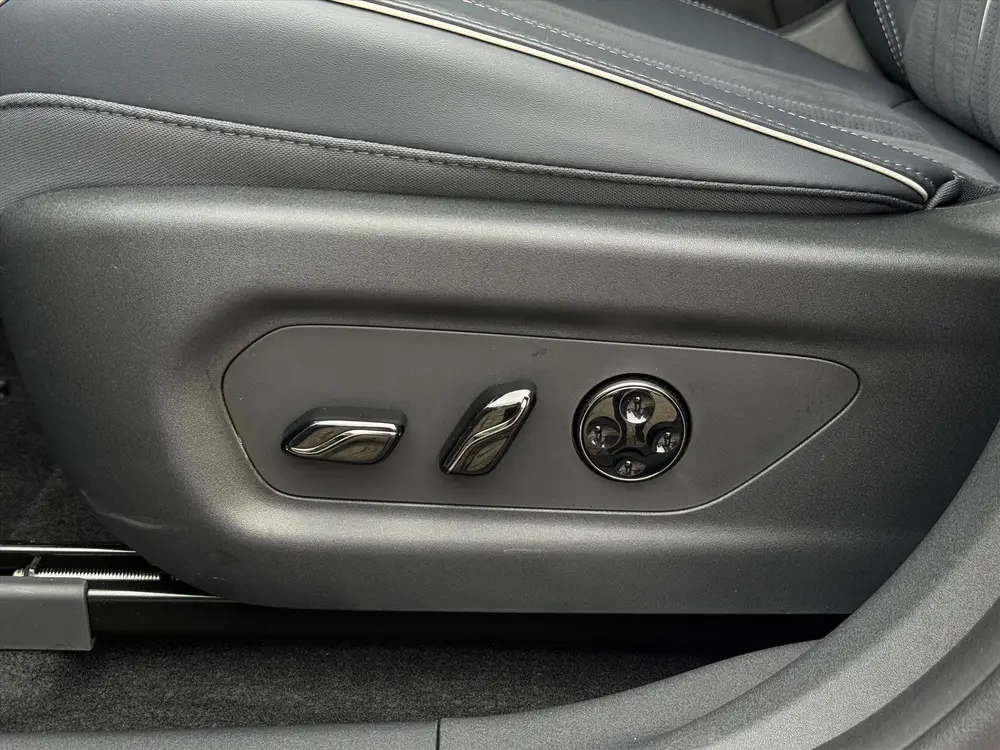 Voyah Courage BEV 80 kWh Performance Edition 4WD 435pk | 360 uit 2025, foto 15