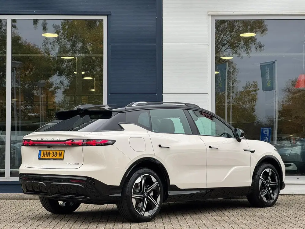 Voyah Courage BEV 80 kWh Performance Edition 4WD 435pk | 360 uit 2025, foto 3