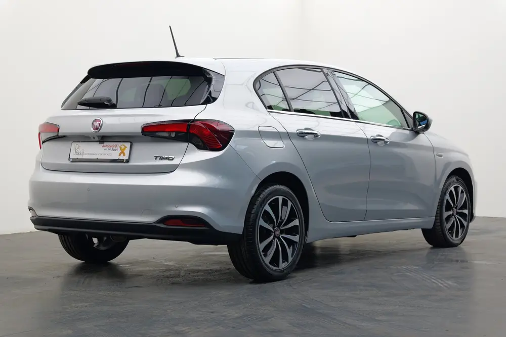 Fiat Tipo 1.4 Lounge | Camera | Navi | Clima (bj 2019) uit 2019, foto 2