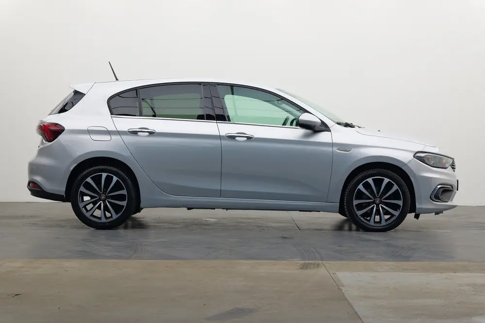 Fiat Tipo 1.4 Lounge | Camera | Navi | Clima (bj 2019) uit 2019, foto 9