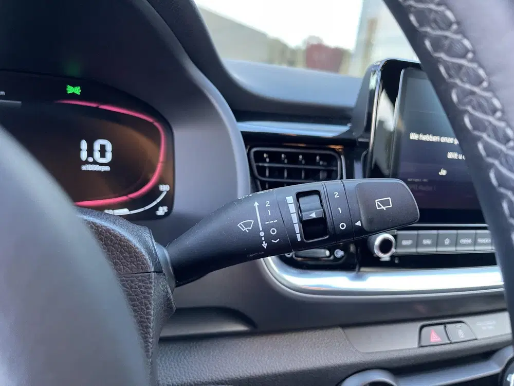 Kia Stonic 1.0 T-GDi MHEV DynamicLine Achteruitrijcam uit 2024, foto 15