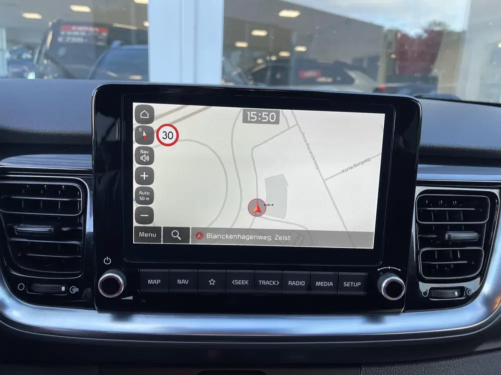 Kia Stonic 1.0 T-GDi MHEV DynamicLine Achteruitrijcam uit 2024, foto 17