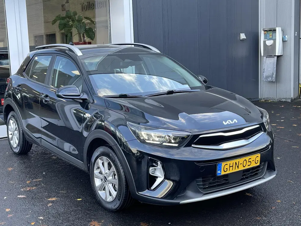 Kia Stonic 1.0 T-GDi MHEV DynamicLine Achteruitrijcam uit 2024, foto 2