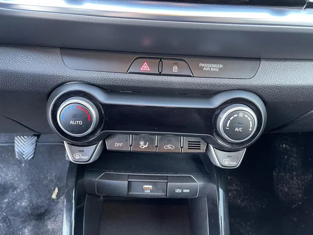 Kia Stonic 1.0 T-GDi MHEV DynamicLine Achteruitrijcam uit 2024, foto 20