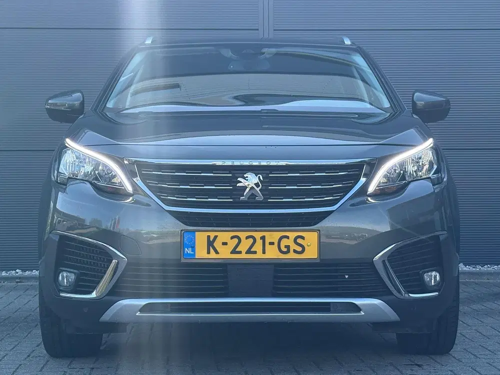 Peugeot 5008 1.2 PureTech 130pk S&amp;S EAT8 Allure uit 2021, foto 2