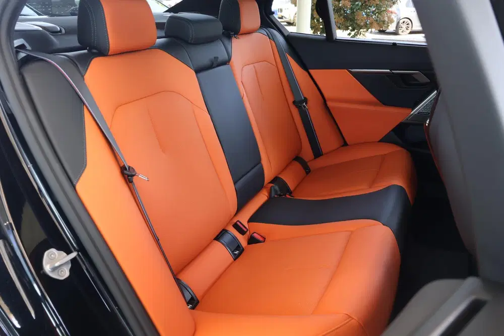 BMW M5 Sedan uit 2025, foto 13