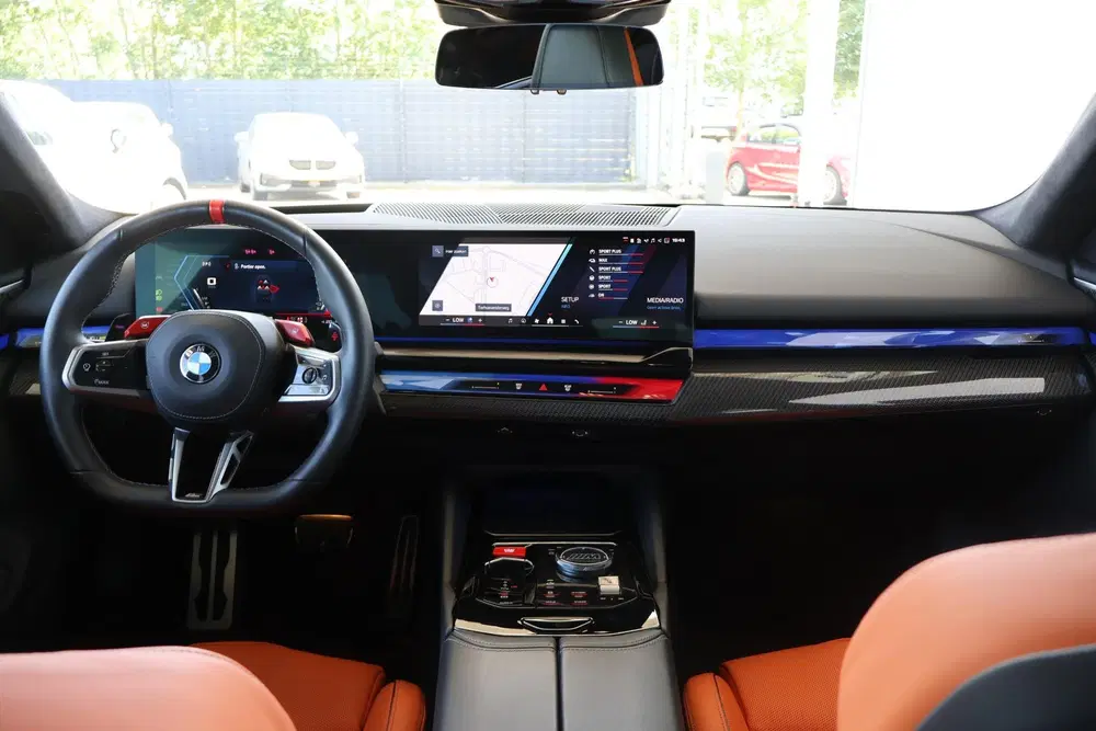 BMW M5 Sedan uit 2025, foto 15