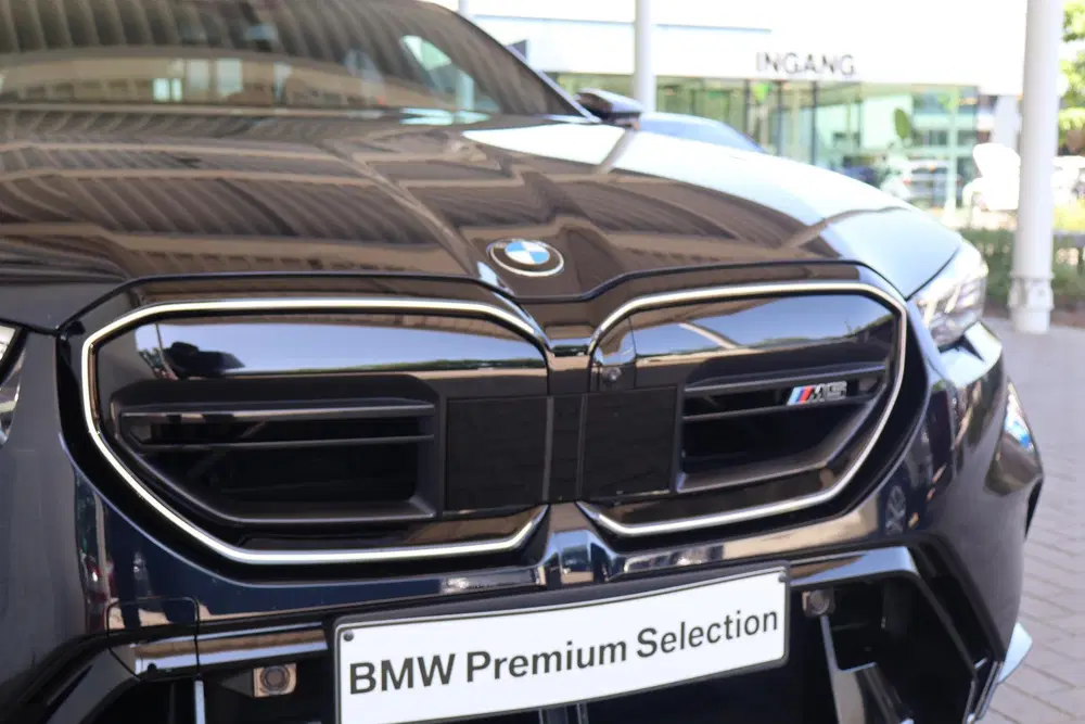 BMW M5 Sedan uit 2025, foto 9