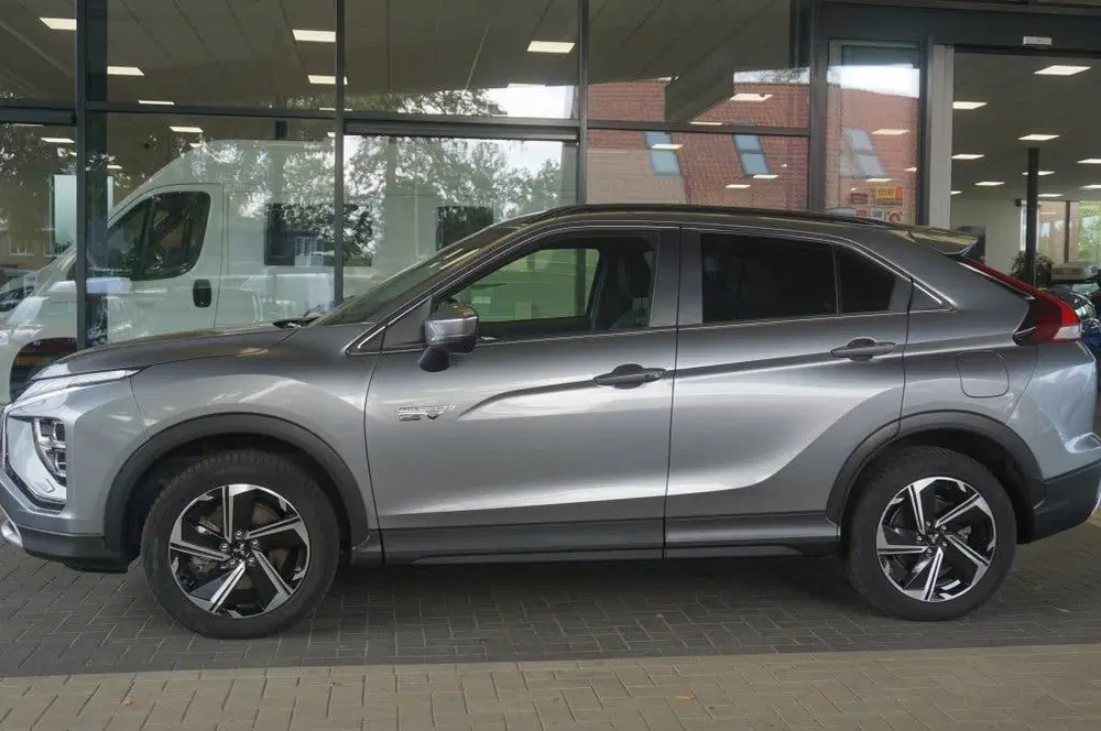 Mitsubishi Eclipse Cross 2.4 PHEV Intense+ uit 2023, foto 2